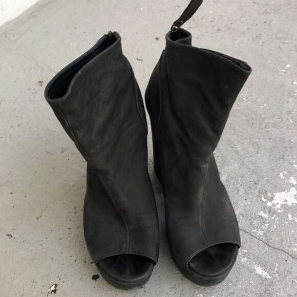 Vic  Matie  platforms - Picture 3 of 9